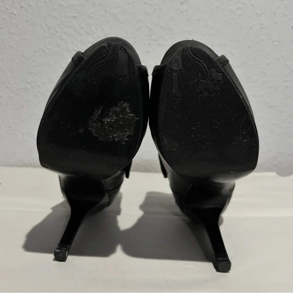 🔥Alexander McQueen 6 Stilettos moto jacket style shoes! Preloved by me🔥 - Picture 13 of 16